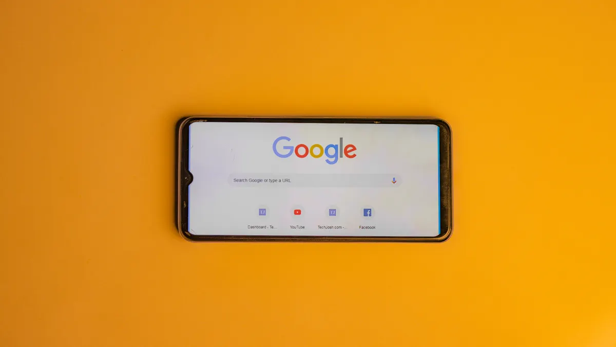 Image and video SEO for Bing: technical and creative tactics to rank in Bing Images and Video — Smart Phone with a Googl